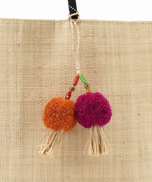 Le Voyage en Panier(ルヴォヤージュアンパニエ)の「【Le voyage en panier/ル ヴォヤージュエンパニエ】 POMPOM TOTE(トートバッグ・レディース・ブラック/アイボリー・FREE)」の8枚目の写真