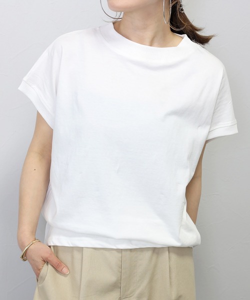 Aletta vita(アレッタビータ)の「リブ使いオーガニックコットンドルマンプルオーバー(Tシャツ/カットソー・レディース・ブラック/オフホワイト/グレイッシュベージュ・FREE)」の2枚目の写真