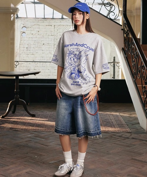 HARSH AND CRUEL（ハーシュアンドクルーエル）の「ストリートエンジェルグラフィックTシャツ オーバーサイズ ユニセックス HC25S2TP12【Harsh and Cruel】（Tシャツ/カットソー・メンズ・ホワイト/グレー/ブルー・L/M/XL）」の7枚目の写真