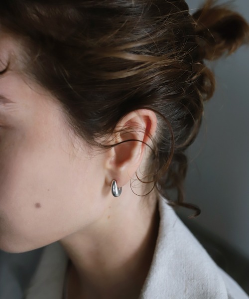 TEN.(テン)の「SILVER925 カドルイヤリング(イヤリング・レディース・シルバー・FREE)」の4枚目の写真