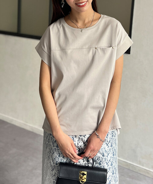 Chez toi（シェトワ）の「袖口リブフレンチT（Tシャツ/カットソー・レディース・オフホワイト/ブラック/グレイッシュベージュ/オリーブ・FREE）」の3枚目の写真