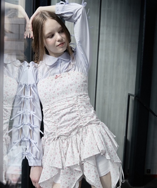 リルリリー lillilly　リボン　ホワイト　フリル　カッティング　Tシャツ lilLilly（リルリリー）の「バイカラーフリルリブリボントップス