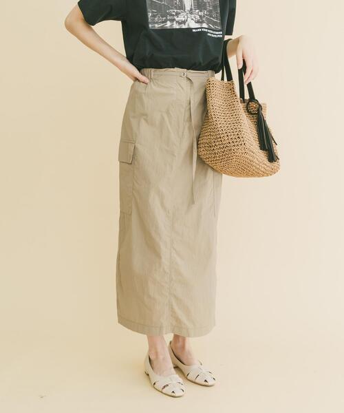 ITEMS URBANRESEARCH（アイテムズ アーバンリサーチ）の「ナイロンカーゴタイトスカート（スカート・レディース・ブラック/ライトベージュ/モカ・FREE/TALL）」の11枚目の写真