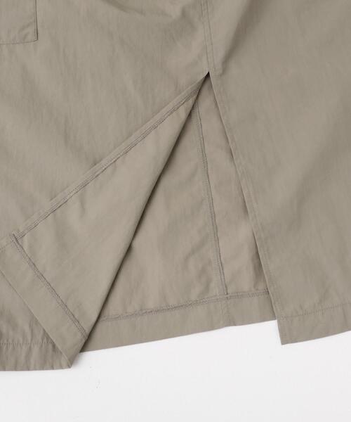 ITEMS URBANRESEARCH（アイテムズ アーバンリサーチ）の「ナイロンカーゴタイトスカート（スカート・レディース・ブラック/ライトベージュ/モカ・FREE/TALL）」の18枚目の写真