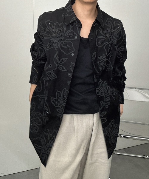 CREARE -LINO-（クレアーレリノ）の「〈ユニセックス商品〉フラワーカットワークシャツ（シャツ/ブラウス・メンズ・ブラック/カーキ/ホワイト・M/L）」の11枚目の写真