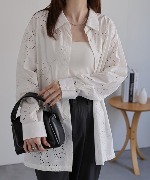 CREARE -LINO-（クレアーレリノ）の「〈ユニセックス商品〉フラワーカットワークシャツ（シャツ/ブラウス・メンズ・ブラック/カーキ/ホワイト・M/L）」の12枚目の写真