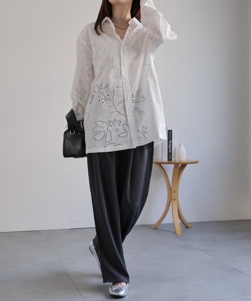 CREARE -LINO-（クレアーレリノ）の「〈ユニセックス商品〉フラワーカットワークシャツ（シャツ/ブラウス・メンズ・ブラック/カーキ/ホワイト・M/L）」の14枚目の写真