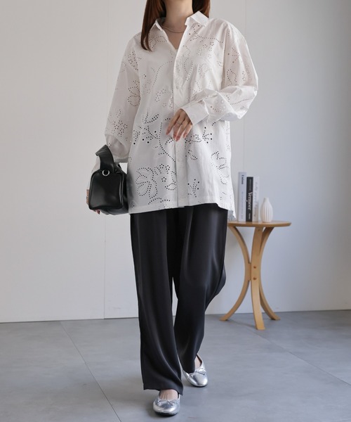 CREARE -LINO-（クレアーレリノ）の「〈ユニセックス商品〉フラワーカットワークシャツ（シャツ/ブラウス・メンズ・ブラック/カーキ/ホワイト・M/L）」の17枚目の写真