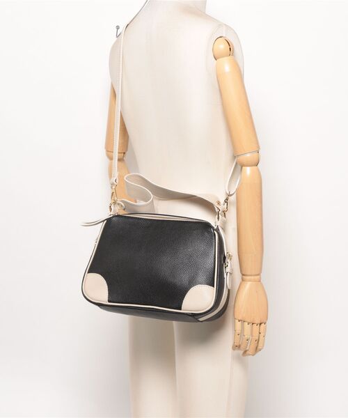 andrea cardone（アンドレアカルドネ）の「【andrea cardone】バイカラーショルダーBAG（ショルダーバッグ・レディース・ネイビー/ホワイト・FREE）」の5枚目の写真