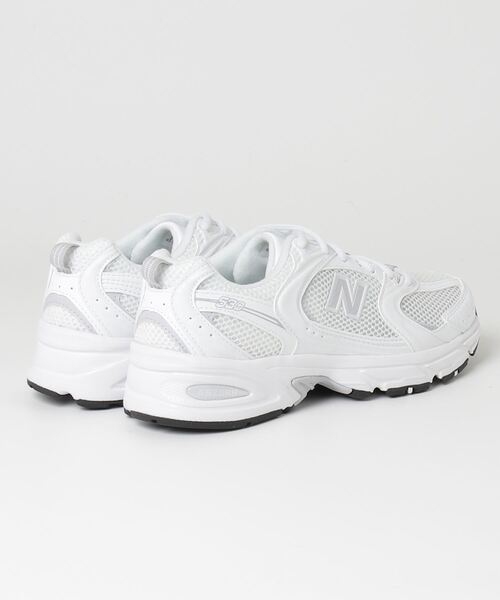 NEW BALANCE(ニューバランス)の「ニューバランス New Balance 530_(スニーカー・メンズ・ホワイト・23.0cm/24.0cm/25.0cm/26.0cm/27.0cm/28.0cm/23.5cm/24.5cm/25.5cm/26.5cm/27.5cm)」の2枚目の写真