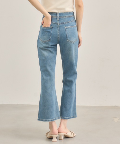 NEUNA（ヌナ）の「クロップドデニムパンツ（デニムパンツ・レディース・ブルー/ライトブルー・LARGE/MEDIUM）」の2枚目の写真