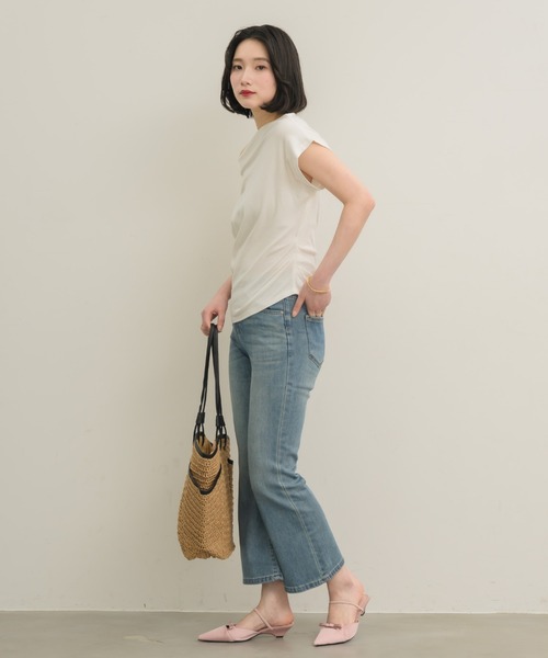 NEUNA（ヌナ）の「クロップドデニムパンツ（デニムパンツ・レディース・ブルー/ライトブルー・LARGE/MEDIUM）」の17枚目の写真