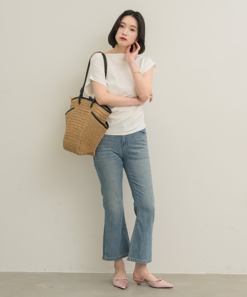 NEUNA（ヌナ）の「クロップドデニムパンツ（デニムパンツ・レディース・ブルー/ライトブルー・LARGE/MEDIUM）」の14枚目の写真