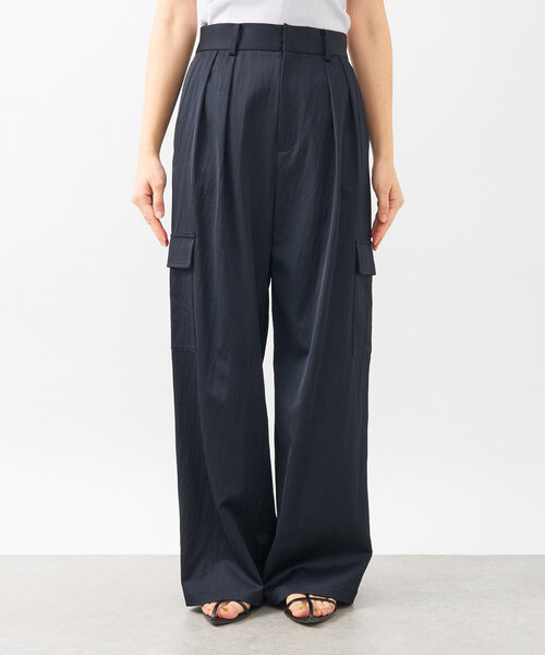 RIVE DROITE（リヴドロワ）の「【上品なリラックスムード】サテンカーゴパンツ（カーゴパンツ・レディース・ブラック/ライトベージュ・36/38）」の10枚目の写真