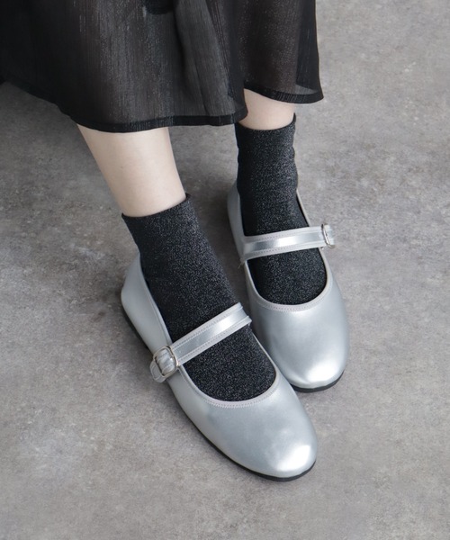 U.S. POLO ASSN.（ユーエスポロアッスン）の「【U.S. POLO ASSN./ユーエスポロアッスン】メリージェーン フラットシューズ（パンプス・レディース・シルバー/ブラック/ブラウン・S/M/L）」の3枚目の写真