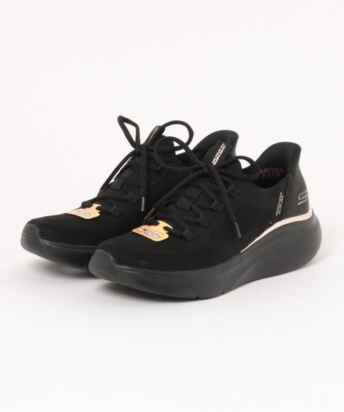SKECHERS(スケッチャーズ)の「《SKECHERS》BOBS B LOVE - TRUE DELIGHT(スニーカー・レディース・ホワイト/ブラック/ライトピンク/ブラック×ブラック/ベージュ系その他/セージグリーン・22.5cm/23.5cm/24.5cm/23.0cm/24.0cm/25.0cm)」の3枚目の写真