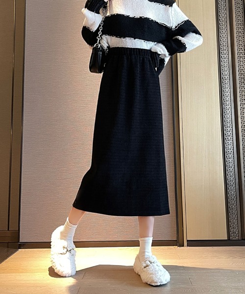 2ly2（トゥーリートゥー）の「ナチュラル可愛い◎無地ミモレスカート（スカート・レディース・ブラック/ブラウン/ベージュ・F）」の2枚目の写真