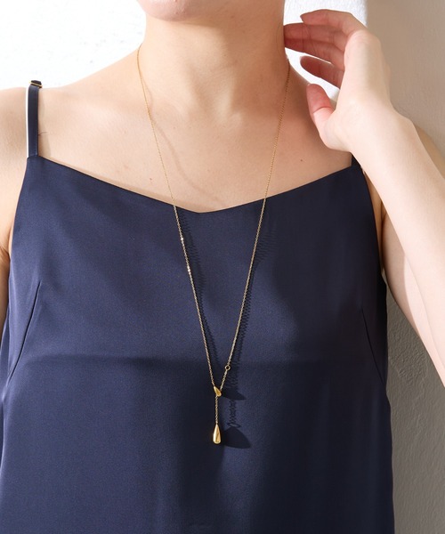 PAPILLONNER（パピヨネ）の「ステンレスY字ネックレス（ネックレス・レディース・シルバー/ゴールド・FREE）」の2枚目の写真