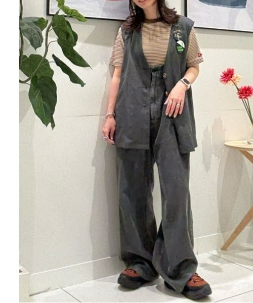 Right-on（ライトオン）の「【HONEYSUCKLE ROSE】フレアベスト（その他トップス・レディース・ダークグレー/キナリ・L/M）」の13枚目の写真