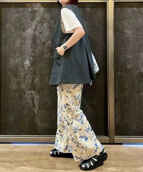 Right-on（ライトオン）の「【HONEYSUCKLE ROSE】フレアベスト（その他トップス・レディース・ダークグレー/キナリ・L/M）」の19枚目の写真