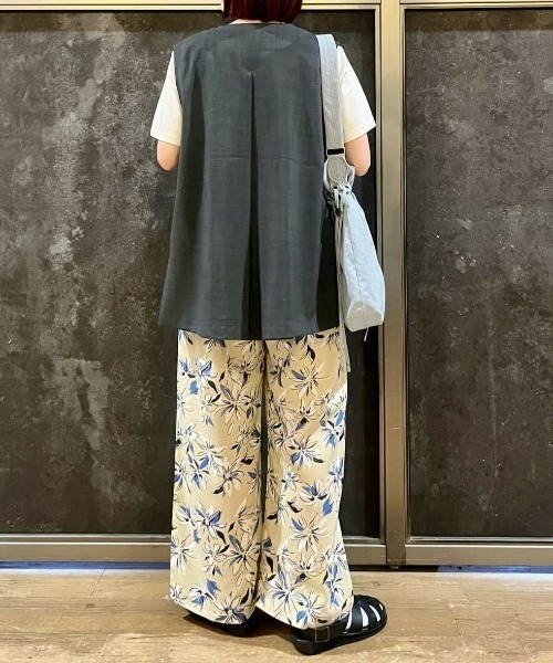 Right-on（ライトオン）の「【HONEYSUCKLE ROSE】フレアベスト（その他トップス・レディース・ダークグレー/キナリ・L/M）」の20枚目の写真