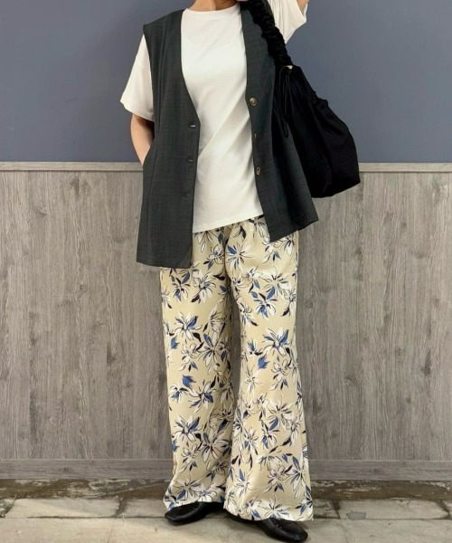 Right-on（ライトオン）の「【HONEYSUCKLE ROSE】フレアベスト（その他トップス・レディース・ダークグレー/キナリ・L/M）」の21枚目の写真