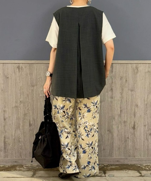 Right-on（ライトオン）の「【HONEYSUCKLE ROSE】フレアベスト（その他トップス・レディース・ダークグレー/キナリ・L/M）」の11枚目の写真