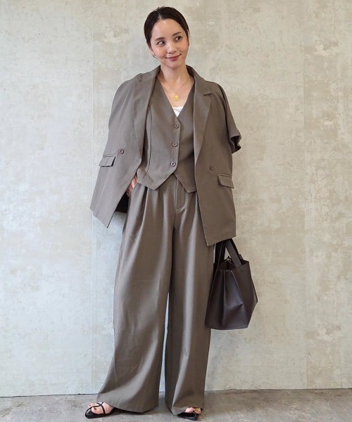 AMELY（エミリー）の「選べる テーラードジャケット・ベスト・ワイドパンツ（その他トップス・レディース・ブラウン/グレー/ホワイト/ブラック/ホワイト系その他2/ブラック系その他2/グレー系その他2/ブラウン系その他2/ブラック系その他/グレー系その他/ブラウン系その他/ホワイト系その他・フリー/M/L）」の14枚目の写真