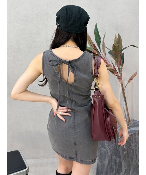 EVRIS（エヴリス）の「バックリボンオープンデニムミニワンピース（ワンピース・レディース・ブラック/ブルー・SMALL/MEDIUM）」の2枚目の写真