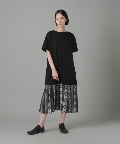 ZUCCa(ズッカ)の「エスニックプリントドッキング / ワンピース / S(ワンピース・レディース・ブラック/ホワイト/ネイビー・M size)」の4枚目の写真