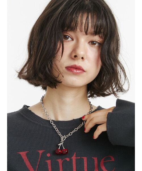 jouetie(ジュエティ)の「チェリーネックレス(ネックレス・レディース・ブラック/レッド・FREE)」の5枚目の写真