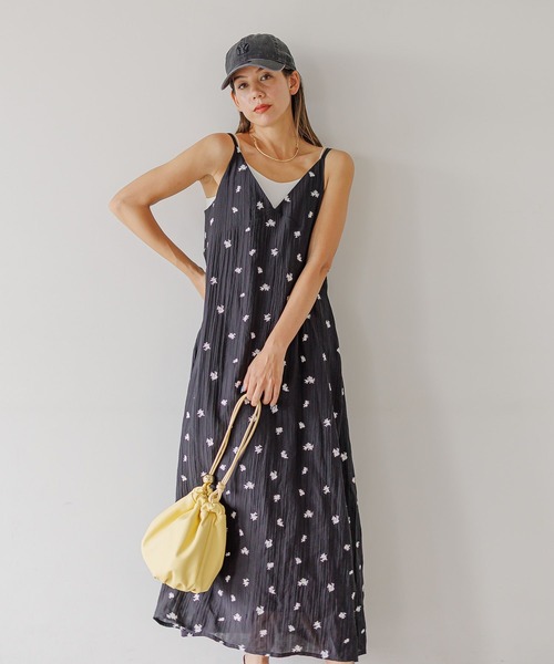 BAYFLOW（ベイフロー）の「[長さ調整可]エンブロイダリーワンピース（ワンピース・レディース・オフホワイト/ブラック・FREE）」の2枚目の写真