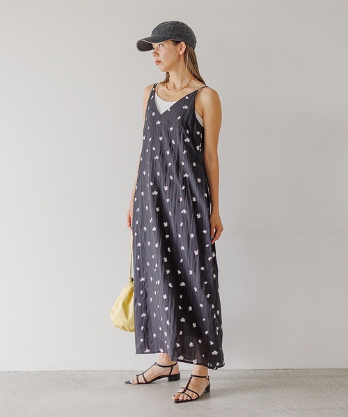 BAYFLOW（ベイフロー）の「[長さ調整可]エンブロイダリーワンピース（ワンピース・レディース・オフホワイト/ブラック・FREE）」の4枚目の写真