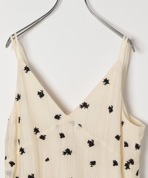 BAYFLOW（ベイフロー）の「[長さ調整可]エンブロイダリーワンピース（ワンピース・レディース・オフホワイト/ブラック・FREE）」の18枚目の写真