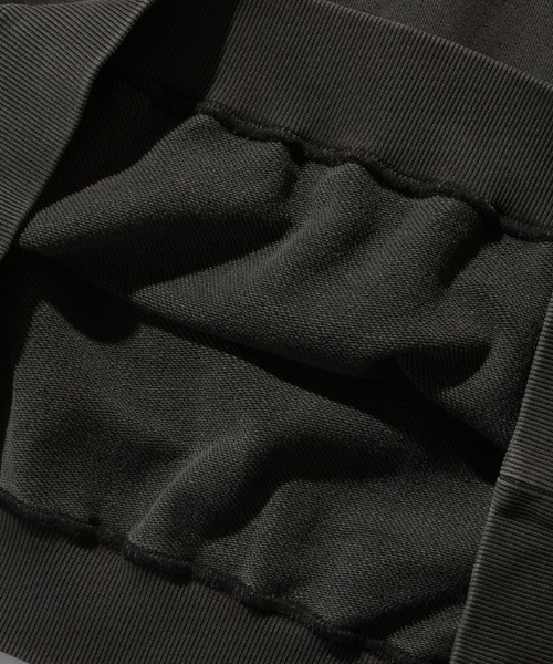 XLARGE（エクストララージ）の「PIGMENT BOMB CREWNECK SWEAT SHIRT（スウェット・メンズ・ブラック/ブラウン/ネイビー・S/M/L/XL）」の6枚目の写真