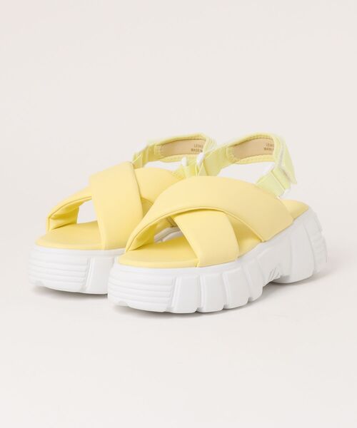 SPINNS（スピンズ）の「合皮厚底サンダル/クロス（サンダル・レディース・ブルー/アイボリー/ブラック/イエロー・L/M/LL）」の4枚目の写真