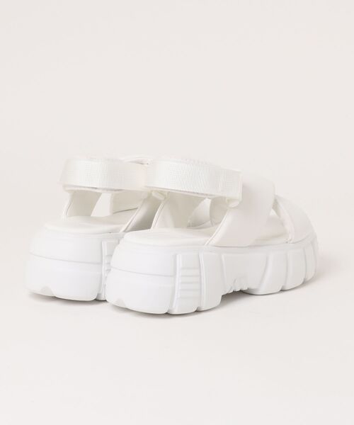 SPINNS（スピンズ）の「合皮厚底サンダル/クロス（サンダル・レディース・ブルー/アイボリー/ブラック/イエロー・L/M/LL）」の6枚目の写真