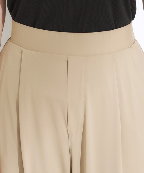 SHOO・LA・RUE（シューラルー）の「【S-LL/ひんやり/UV】リラクシーな穿き心地 エアリーワイドパンツ（その他パンツ・レディース・ブラック/チャコールグレー/ベージュ・04/02/01/03）」の19枚目の写真