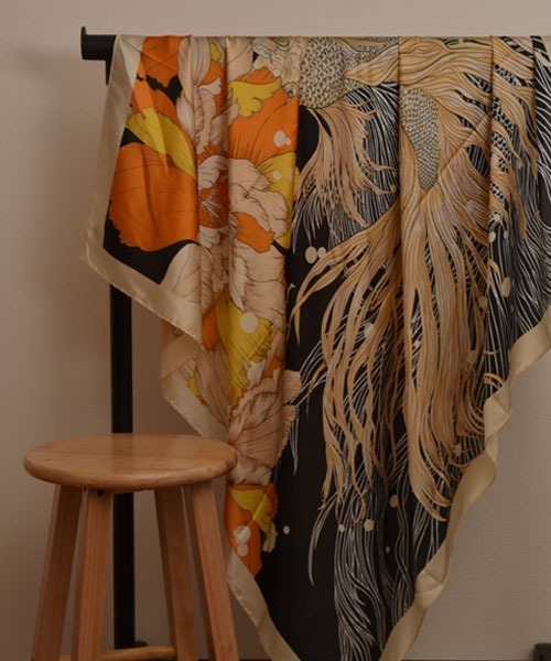 Mayree（メイリー）の「【resonance】花柄 アートデザイン シルクタッチ 大判スカーフ【マルチウェイ】（バンダナ/スカーフ・レディース・その他2/その他1/その他3・FREE）」の11枚目の写真