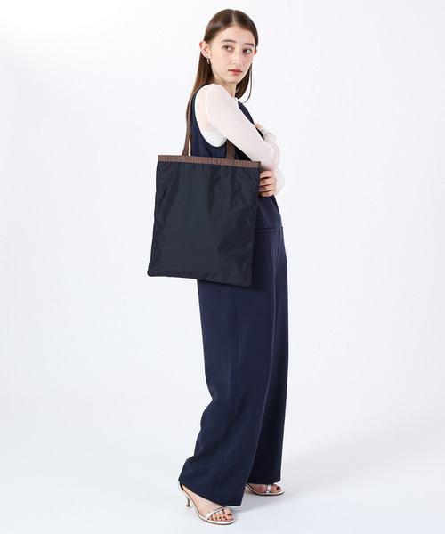 LeSportsac(レスポートサック)の「LARGE EMERALD TOTE ディープシー/ダークチョコレート(トートバッグ・レディース・ブルー・FREE)」の3枚目の写真