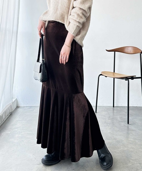 GeeRA(ジーラ)の「ベロア裾フレアスカート(スカート・レディース・ブラウン/ベージュ/ブラック・SMALL/MEDIUM/LARGE/X-LARGE)」の11枚目の写真