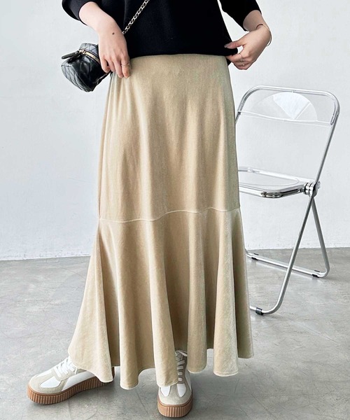 GeeRA(ジーラ)の「ベロア裾フレアスカート(スカート・レディース・ブラウン/ベージュ/ブラック・SMALL/MEDIUM/LARGE/X-LARGE)」の17枚目の写真