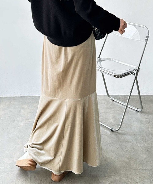 GeeRA(ジーラ)の「ベロア裾フレアスカート(スカート・レディース・ブラウン/ベージュ/ブラック・SMALL/MEDIUM/LARGE/X-LARGE)」の21枚目の写真