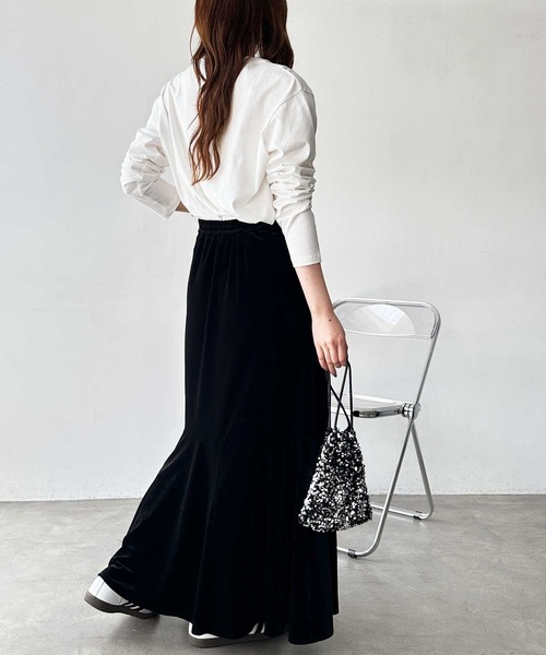GeeRA(ジーラ)の「ベロア裾フレアスカート(スカート・レディース・ブラウン/ベージュ/ブラック・SMALL/MEDIUM/LARGE/X-LARGE)」の7枚目の写真