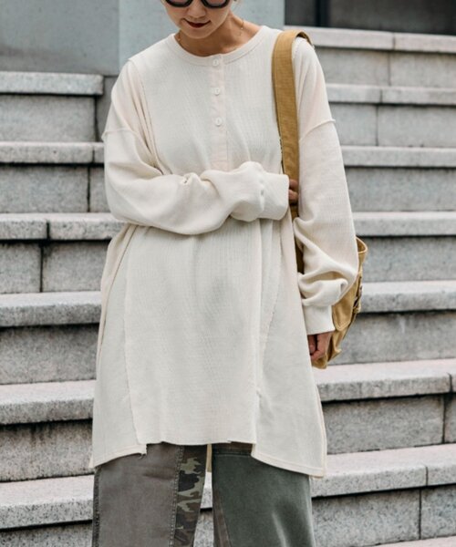 etsinta（エシンタ）の「etsintaリメイクワッフルヘンリーBIGTEE（ワンピース・レディース・グレー/アイボリー・ONE SIZE）」の3枚目の写真