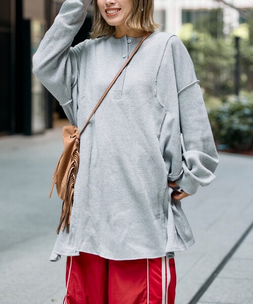 etsinta（エシンタ）の「etsintaリメイクワッフルヘンリーBIGTEE（ワンピース・レディース・グレー/アイボリー・ONE SIZE）」の17枚目の写真