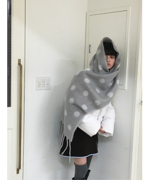 Smyeon(スミョン)の「Assortment volume muffler/アソートボリュームマフラー(マフラー・レディース・ピンク/ホワイト/グレー・FREE)」の5枚目の写真