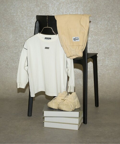 b・ROOM（ビールーム）の「【MNCM】【カイテキ天竺】パイピングビッグTシャツ（Tシャツ/カットソー・キッズ・オフホワイト/ブラック/チャコール・130cm/140cm/120cm/110cm/150cm）」の21枚目の写真