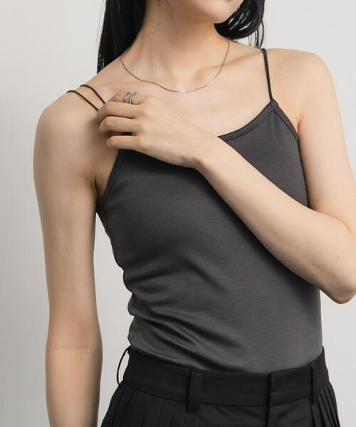 KBF（ケイビーエフ）の「スパゲティダブルストラップキャミソール（キャミソール・レディース・チャコールグレー/アイボリー/ブラック・ONE）」の9枚目の写真