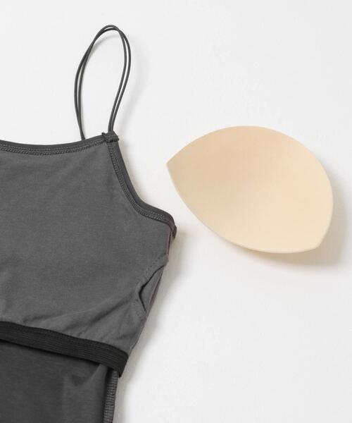 KBF（ケイビーエフ）の「スパゲティダブルストラップキャミソール（キャミソール・レディース・チャコールグレー/アイボリー/ブラック・ONE）」の12枚目の写真